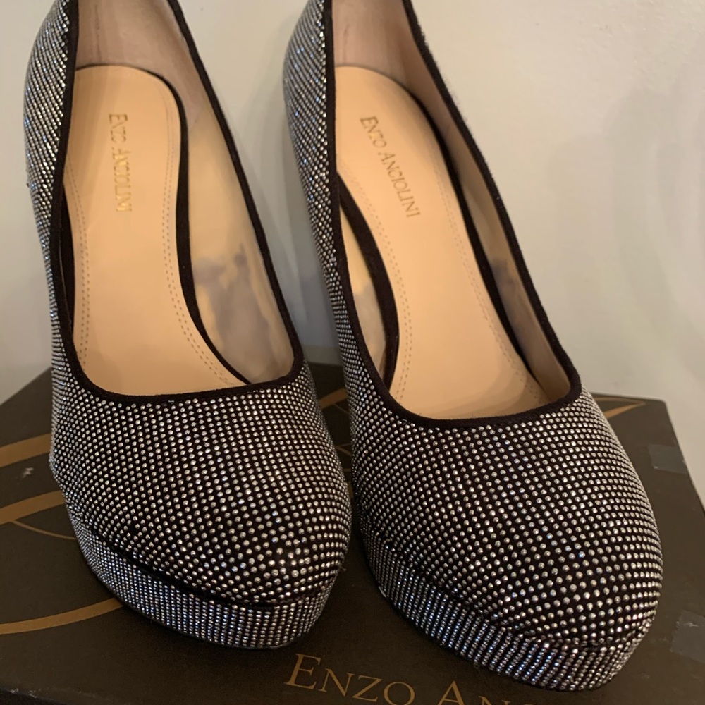 Dress shoes